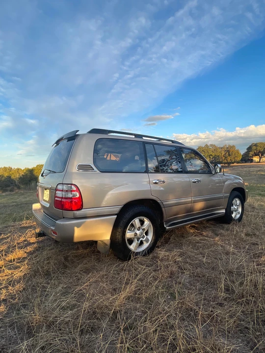2003 Toyota J100 Land Cruiser - Image 17 of 31