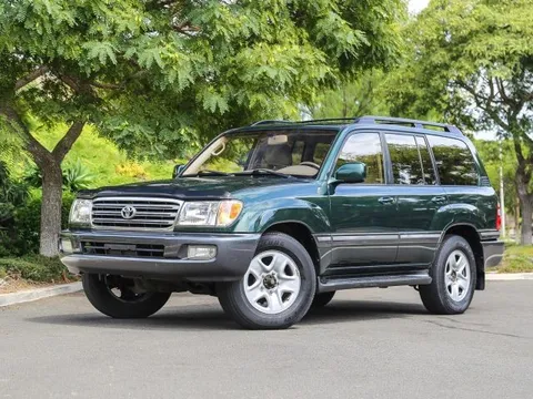 2003 Toyota Land Cruiser Sport Utility 4D