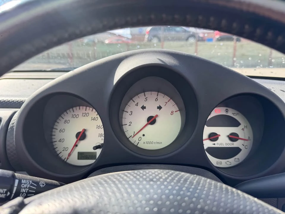 2003 Toyota MR2 Spyder/MR-S - Image 9 of 10