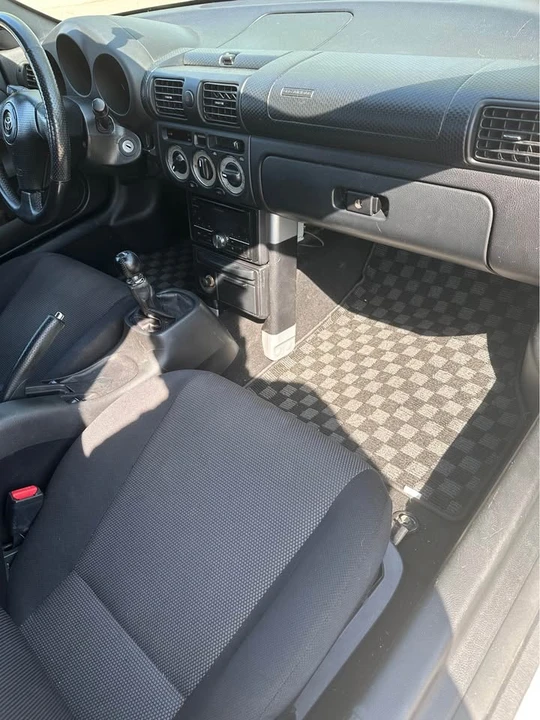 2003 Toyota MR2 Spyder/MR-S - Image 8 of 11