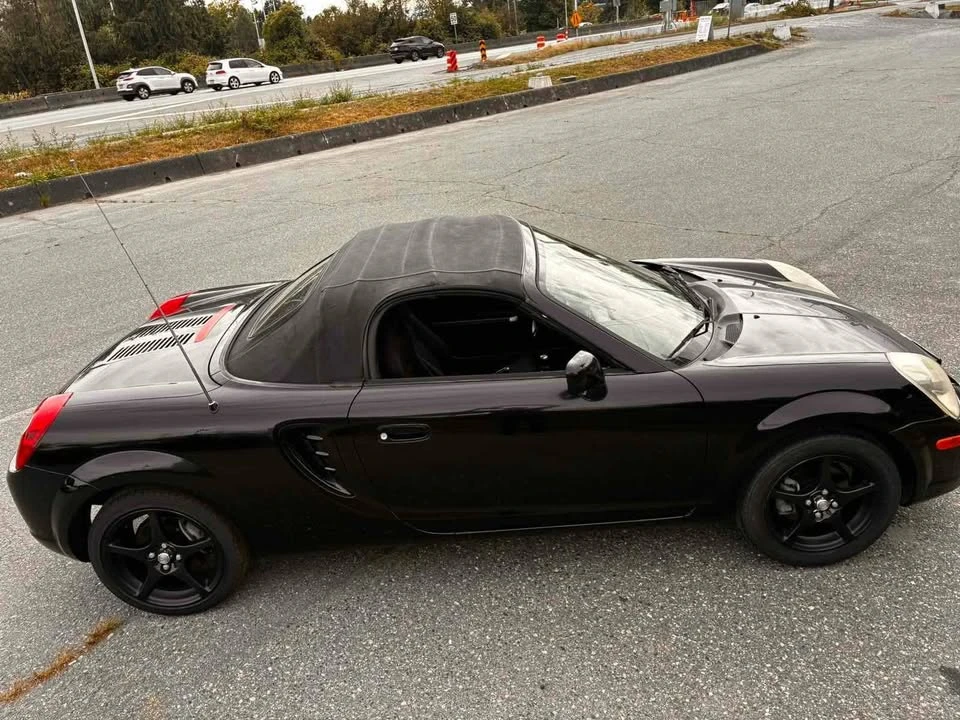 2003 Toyota MR2 Spyder/MR-S - Image 9 of 10