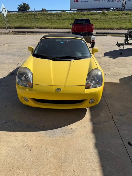 2003 Toyota MR2 Spyder/MR-S - Image 3 of 10