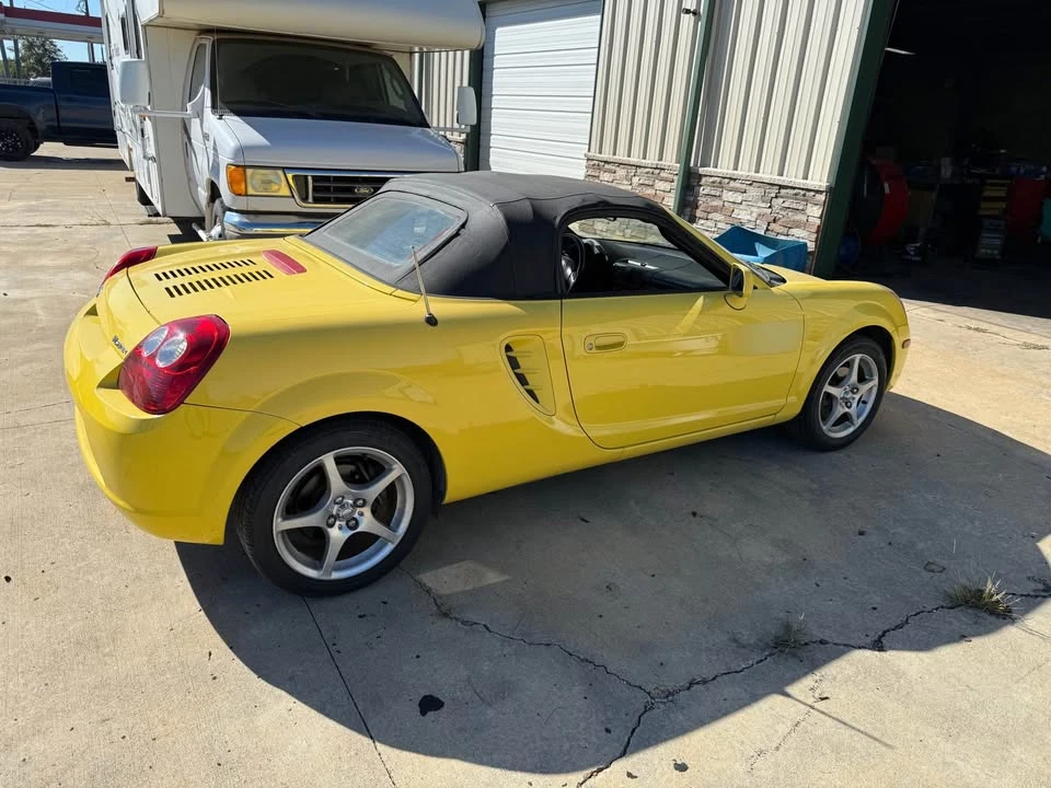 2003 Toyota MR2 Spyder/MR-S - Image 4 of 10