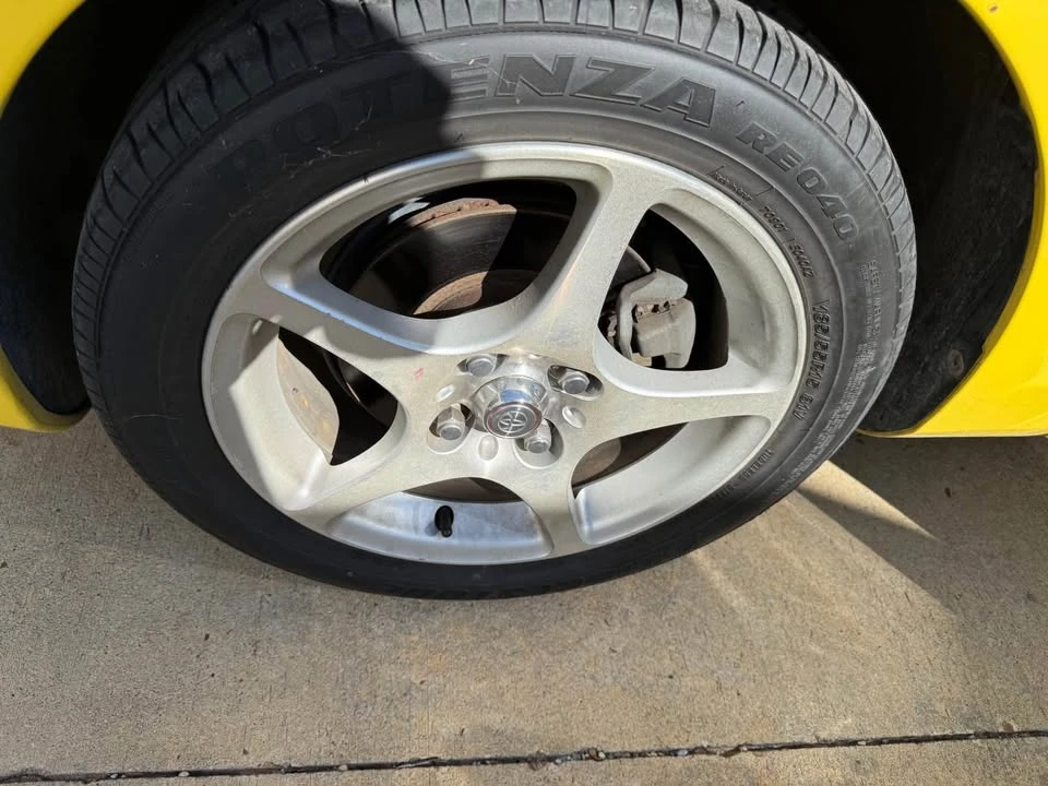 2003 Toyota MR2 Spyder/MR-S - Image 10 of 10