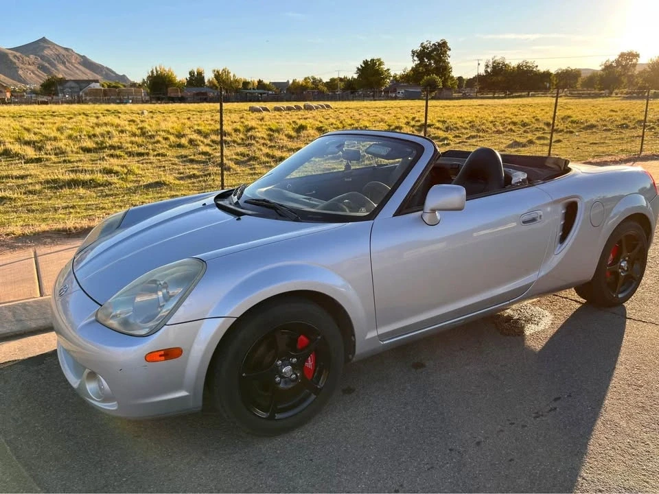 2003 Toyota MR2 Spyder/MR-S - Image 5 of 10
