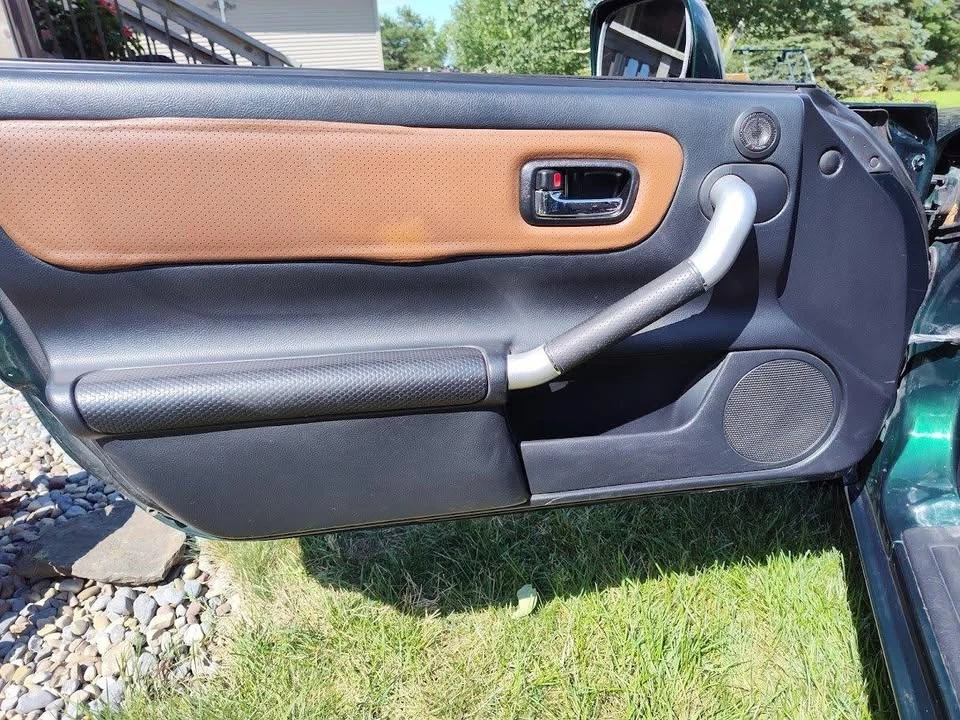 2003 Toyota MR2 Spyder/MR-S - Image 17 of 20