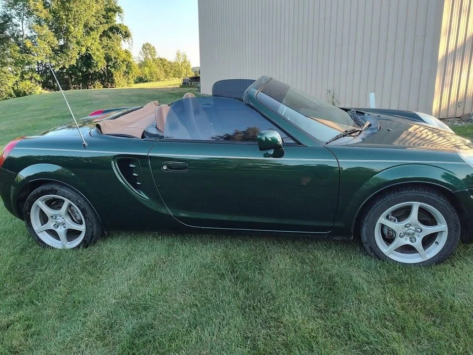 2003 Toyota MR2 Spyder/MR-S - Image 10 of 20