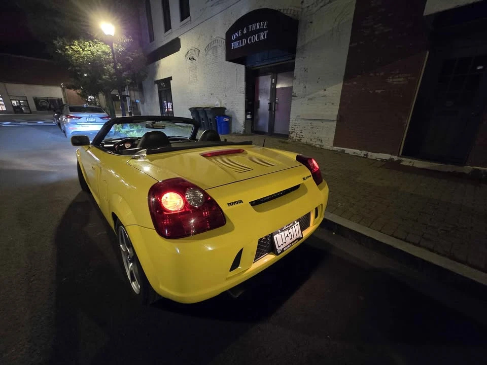 2003 Toyota MR2 Spyder/MR-S - Image 3 of 10