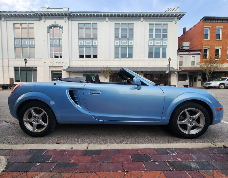 2003 Toyota MR2 Spyder/MR-S - Image 8 of 18