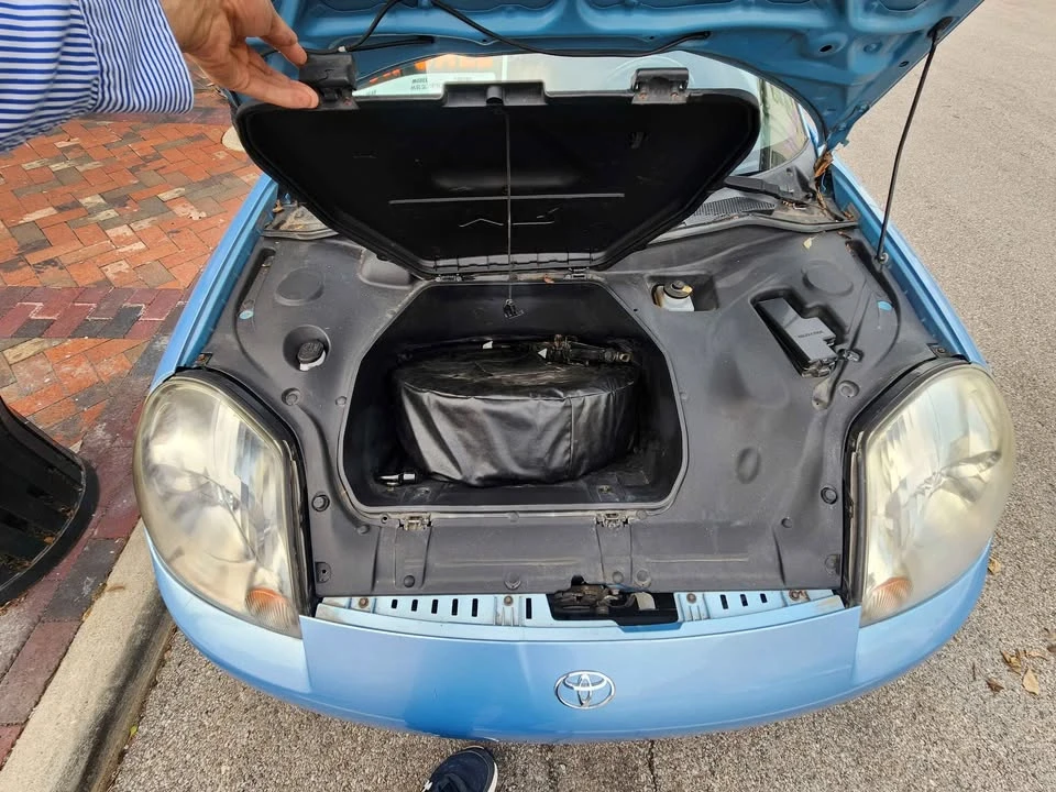 2003 Toyota MR2 Spyder/MR-S - Image 5 of 18