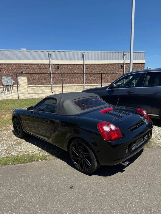 2003 Toyota MR2 Spyder/MR-S - Image 3 of 10