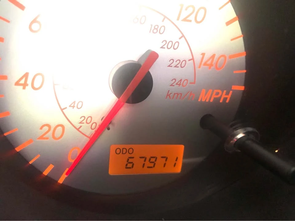 2003 Toyota MR2 Spyder/MR-S - Image 6 of 13