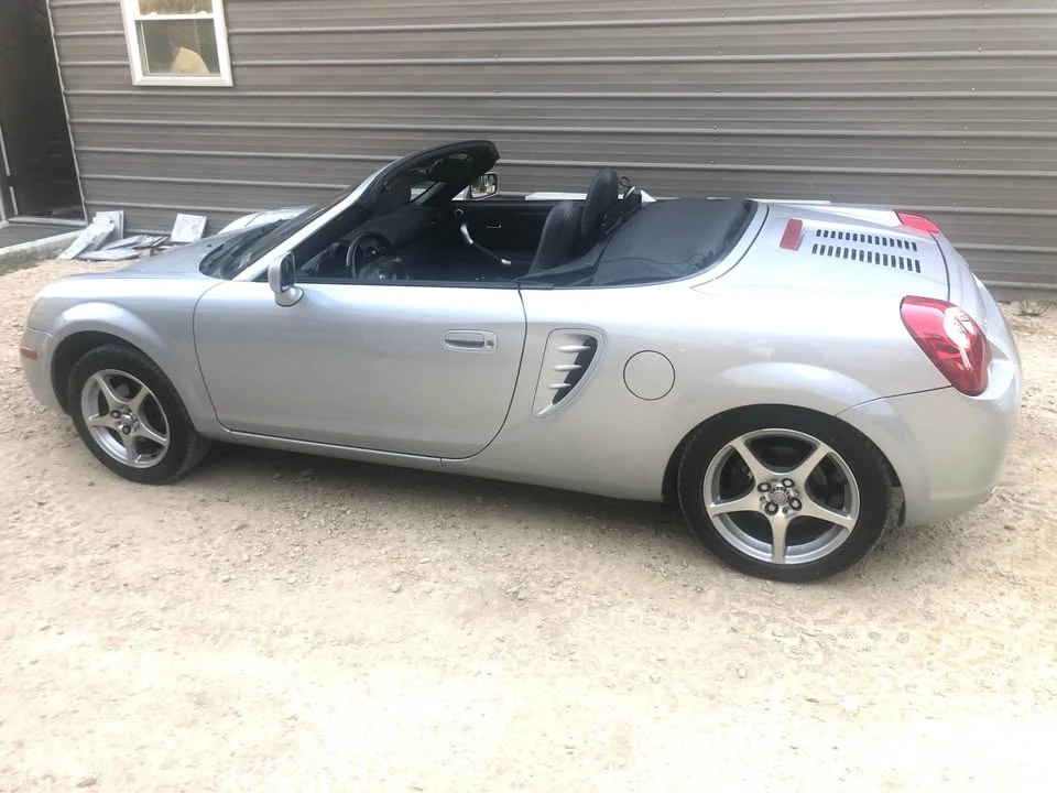 2003 Toyota MR2 Spyder/MR-S - Image 2 of 13