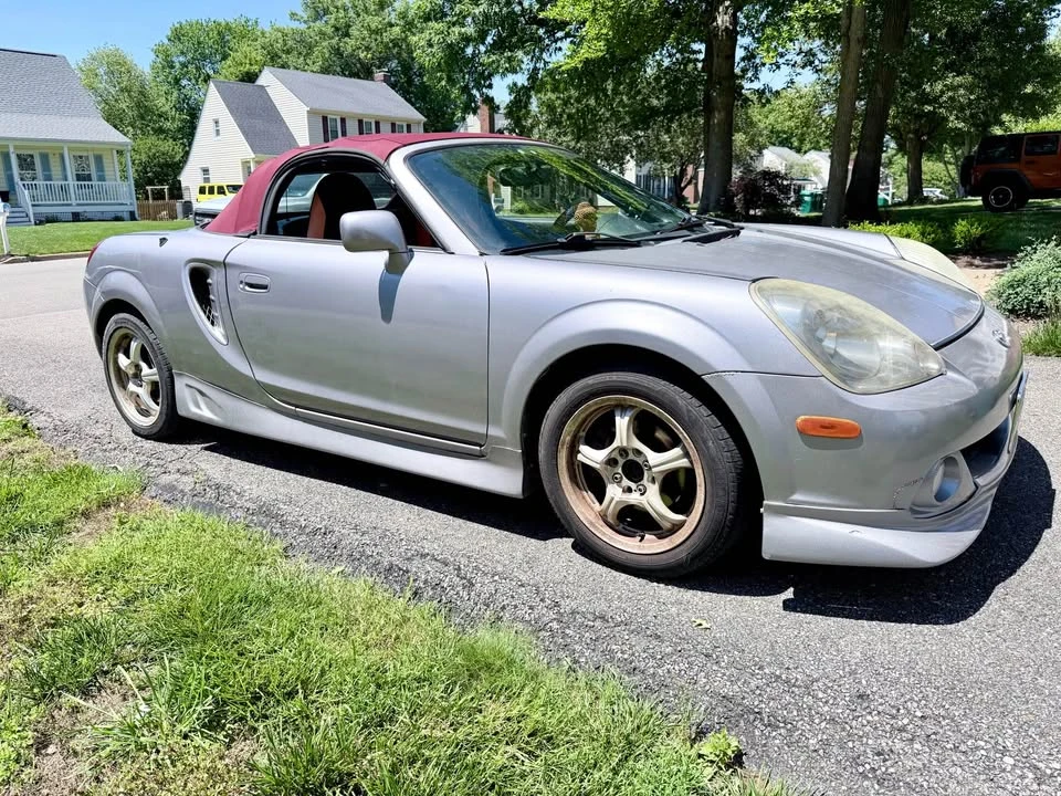 2003 Toyota MR2 Spyder/MR-S - Image 2 of 11