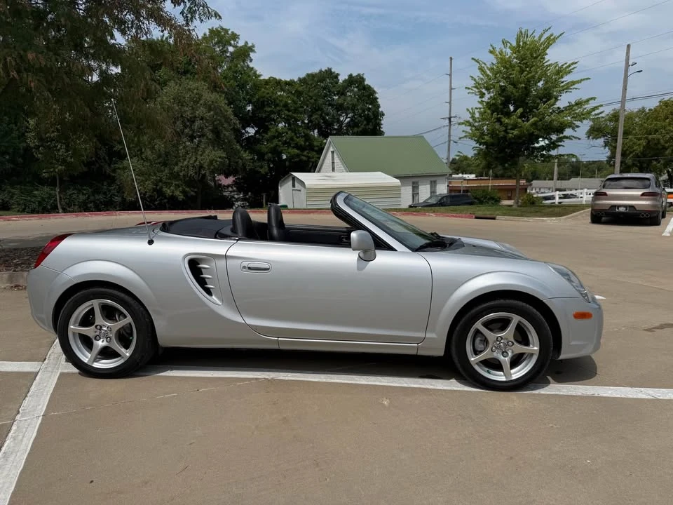 2003 Toyota MR2 Spyder/MR-S - Image 2 of 20