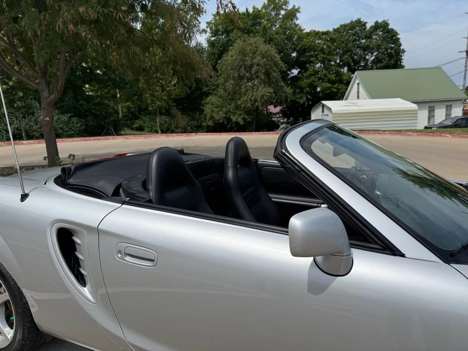 2003 Toyota MR2 Spyder/MR-S - Image 18 of 20