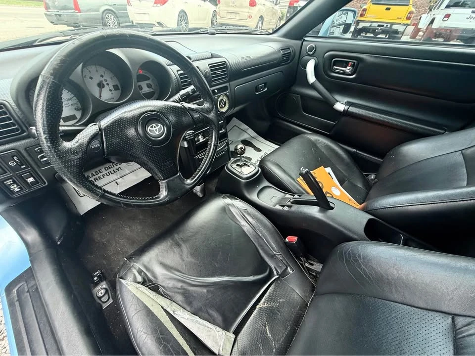 2003 Toyota MR2 Spyder/MR-S - Image 9 of 10