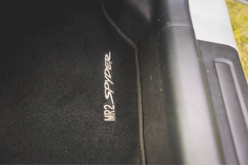 2003 Toyota MR2 Spyder/MR-S - Image 12 of 20