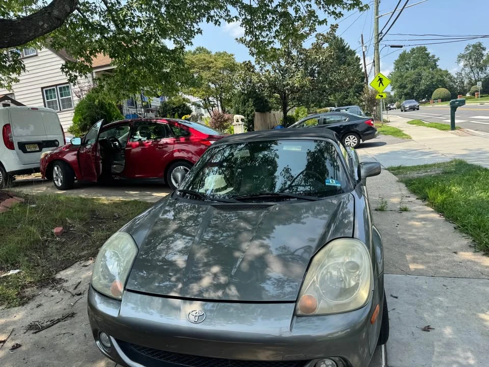 2003 Toyota MR2 Spyder/MR-S - Image 3 of 7