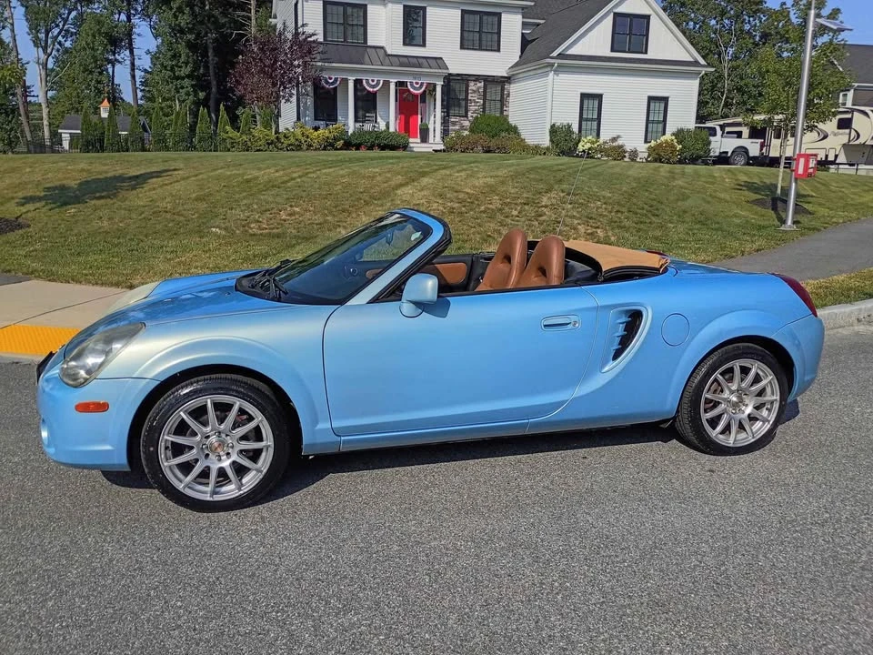 2003 Toyota MR2 Spyder/MR-S - Image 2 of 12