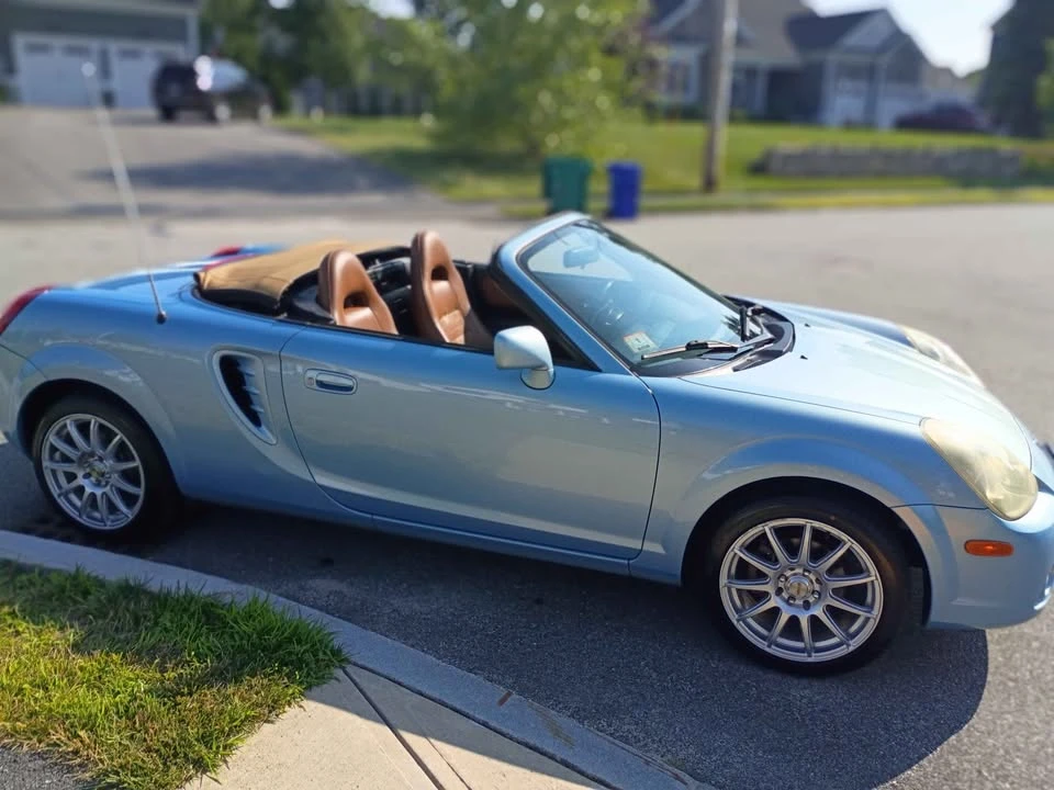 2003 Toyota MR2 Spyder/MR-S - Image 9 of 12