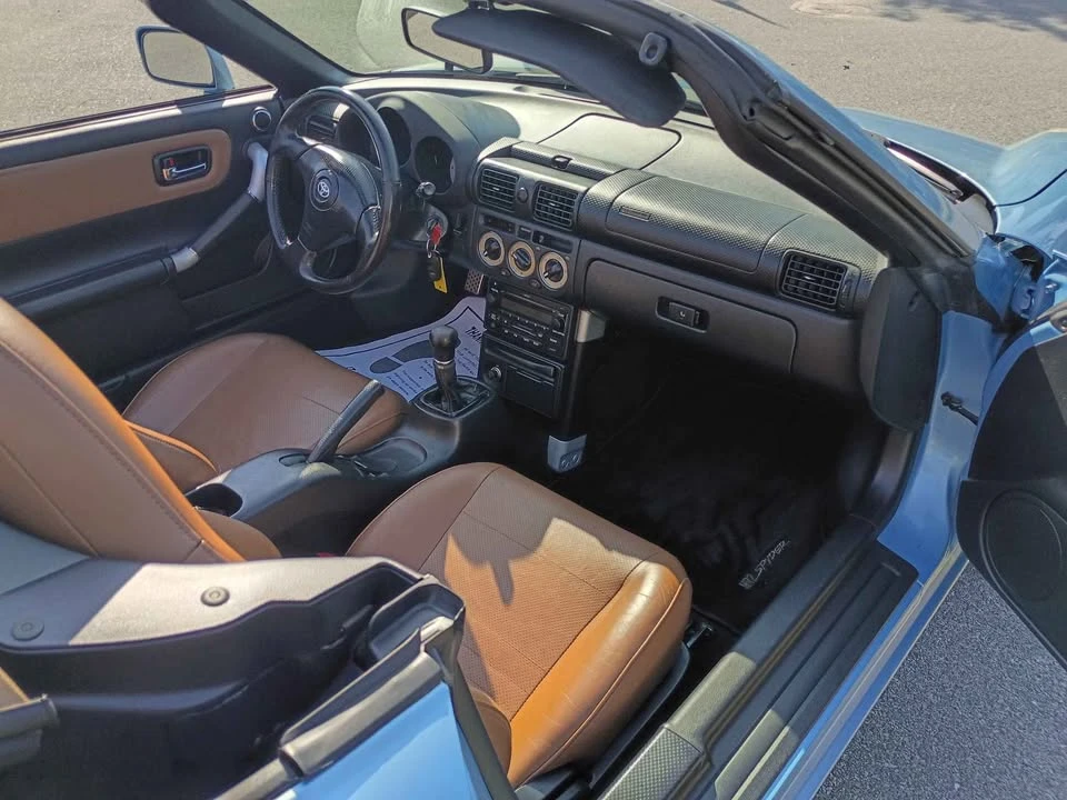 2003 Toyota MR2 Spyder/MR-S - Image 5 of 12
