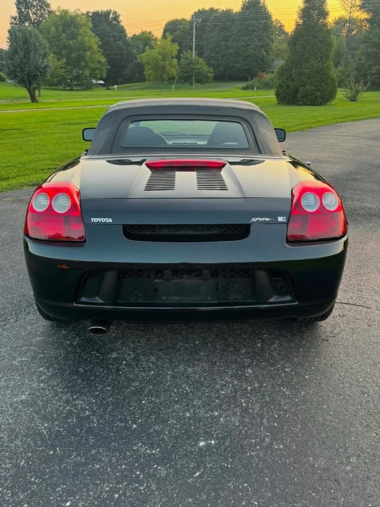2003 Toyota MR2 Spyder/MR-S - Image 10 of 17
