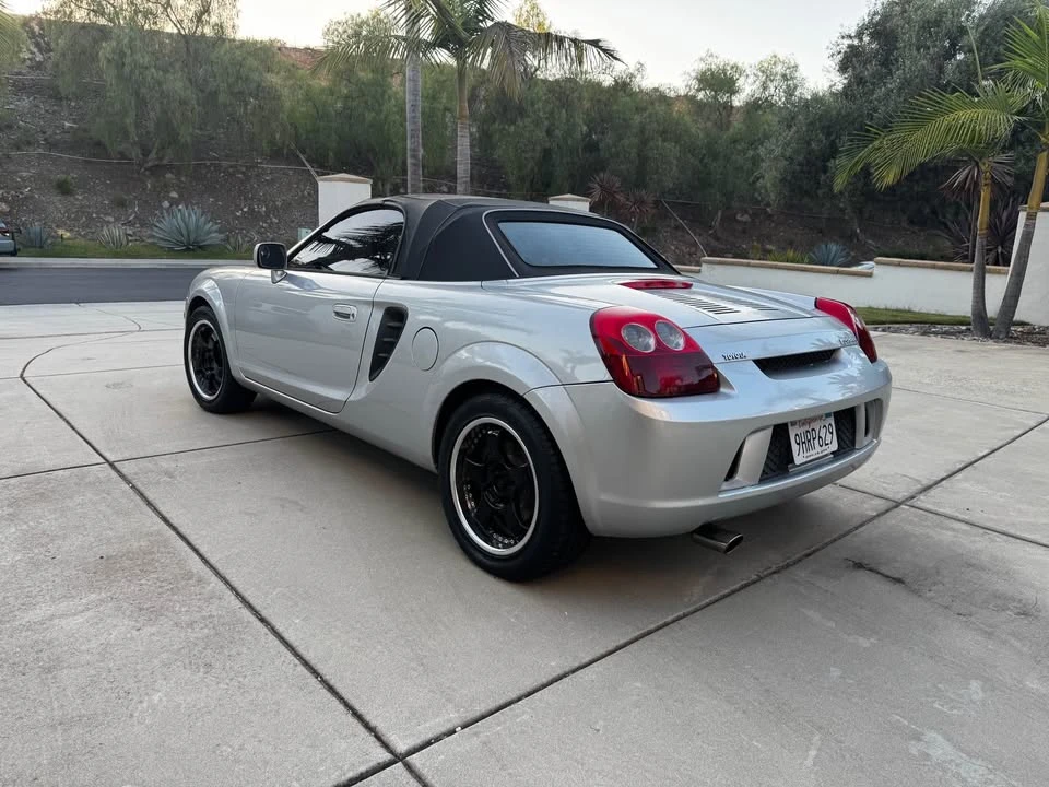 2003 Toyota MR2 Spyder/MR-S - Image 19 of 20