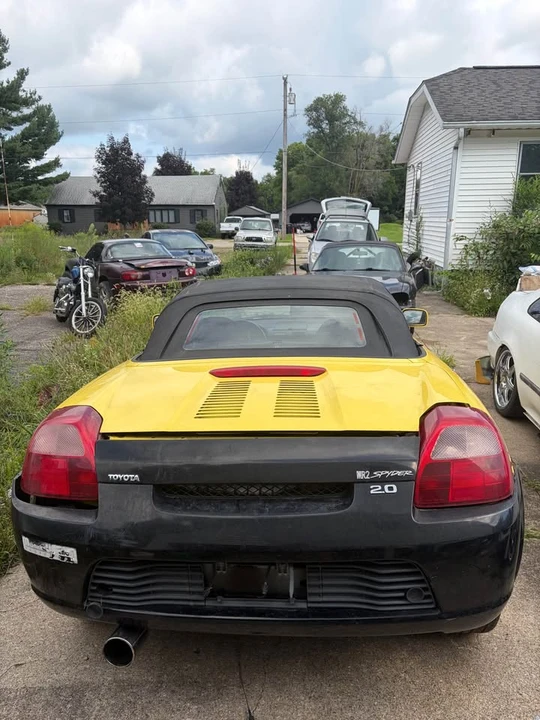 2003 Toyota MR2 Spyder/MR-S - Image 5 of 13
