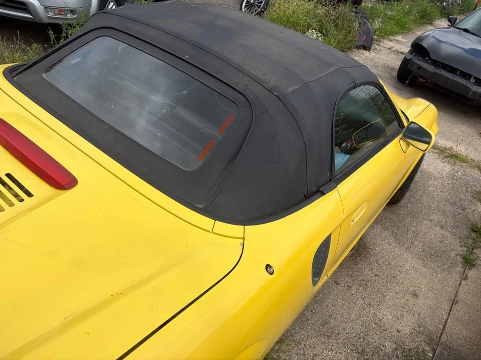 2003 Toyota MR2 Spyder/MR-S - Image 10 of 13