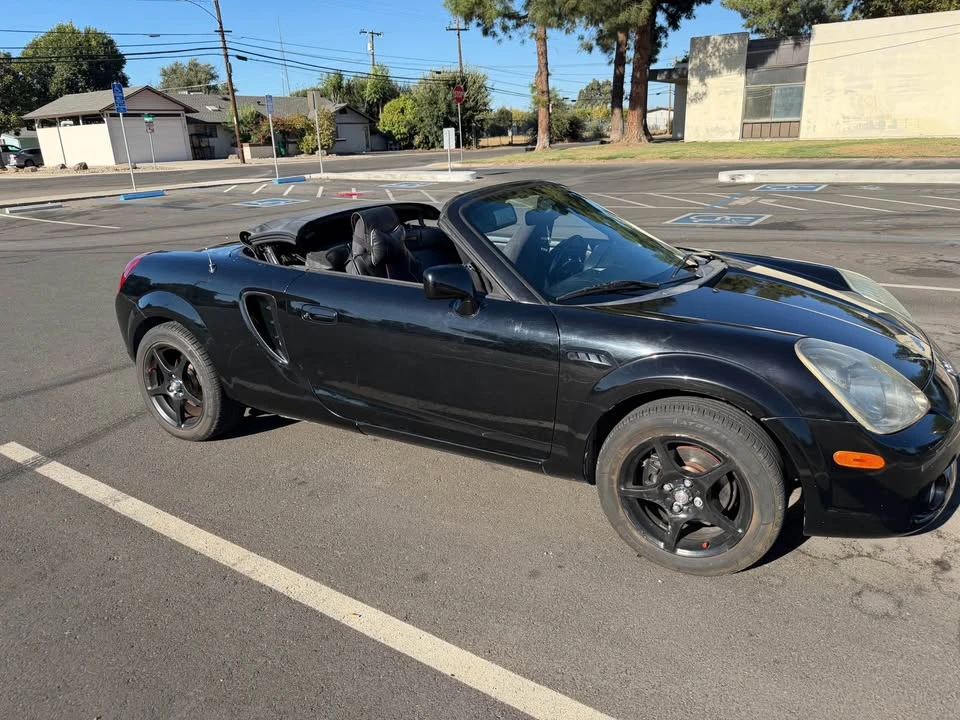 2003 Toyota MR2 Spyder/MR-S - Image 9 of 9