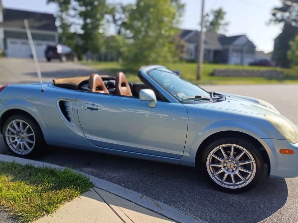 2003 Toyota MR2 Spyder/MR-S - Image 10 of 11
