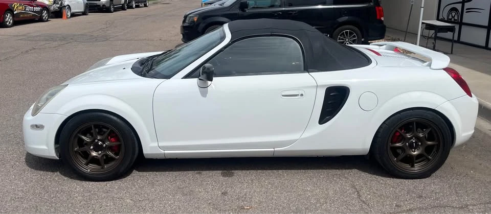 2003 Toyota MR2 Spyder/MR-S - Image 2 of 8