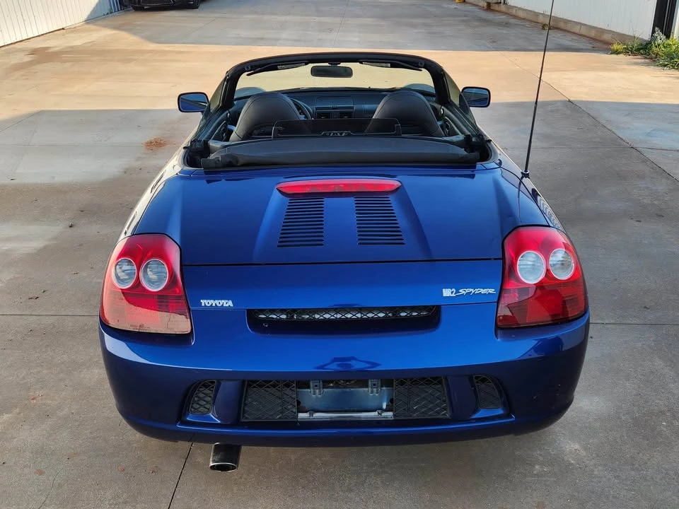 2003 Toyota MR2 Spyder/MR-S - Image 11 of 12