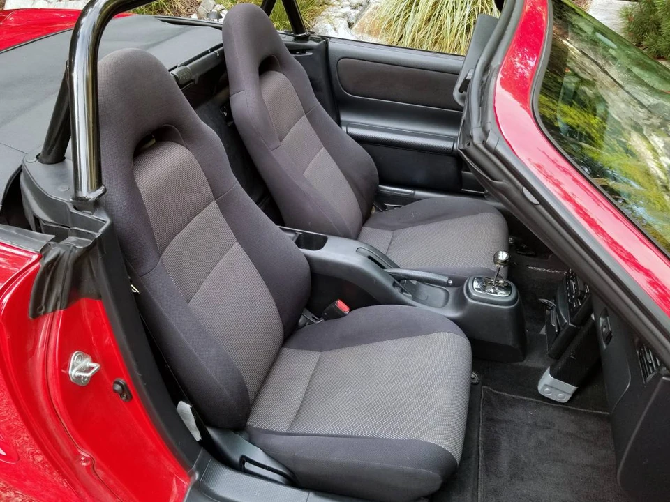 2003 Toyota MR2 Spyder/MR-S - Image 18 of 21