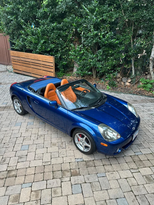 2003 Toyota MR2 Spyder/MR-S - Image 17 of 31