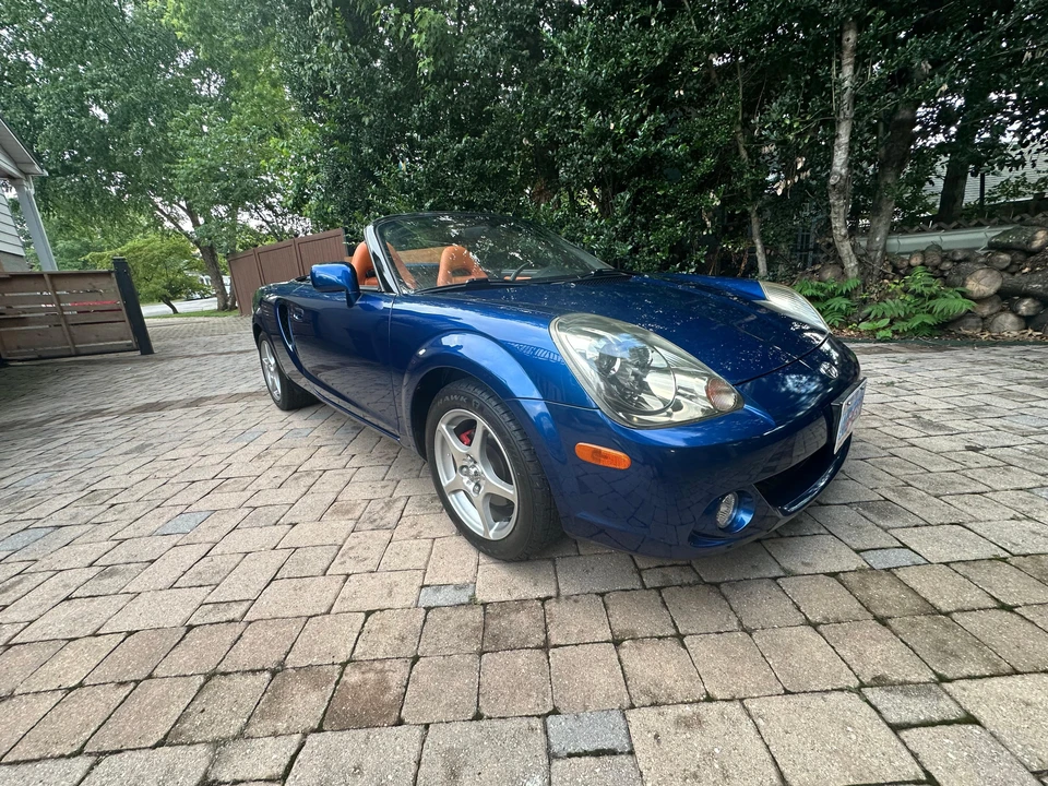2003 Toyota MR2 Spyder/MR-S - Image 15 of 31