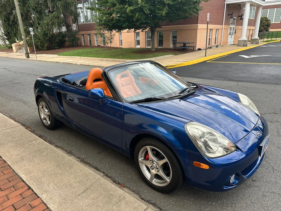 2003 Toyota MR2 Spyder/MR-S - Image 16 of 31