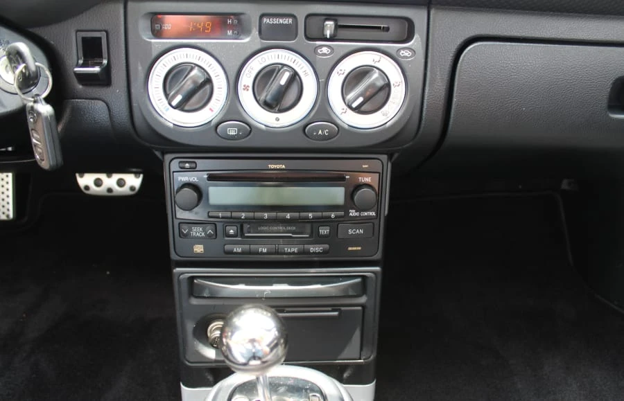 2003 Toyota MR2 Spyder/MR-S - Image 6 of 12