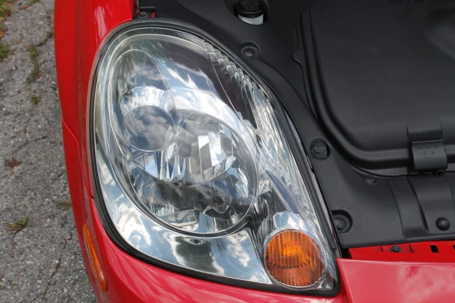 2003 Toyota MR2 Spyder/MR-S - Image 11 of 12
