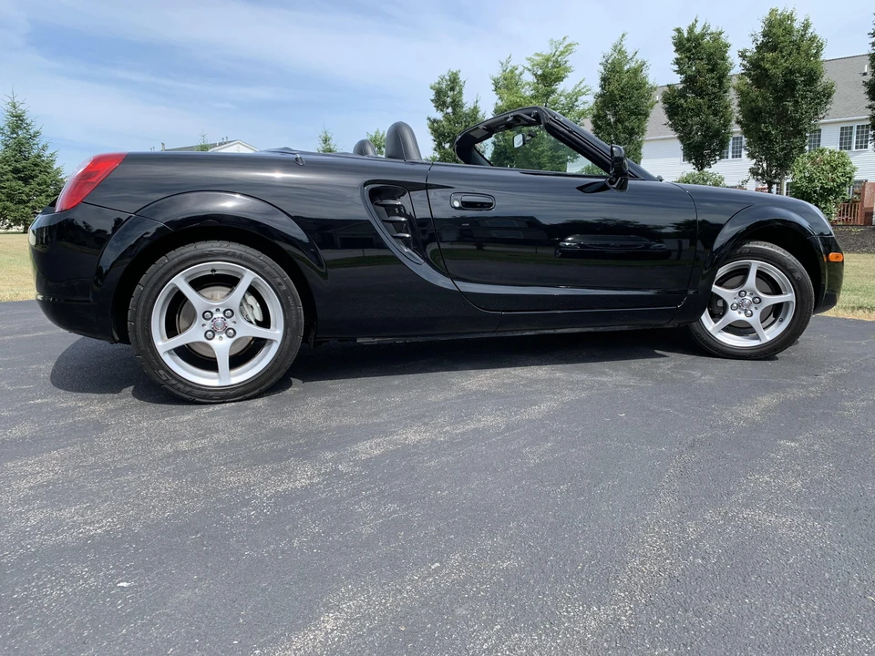 2003 Toyota MR2 Spyder/MR-S - Image 12 of 31