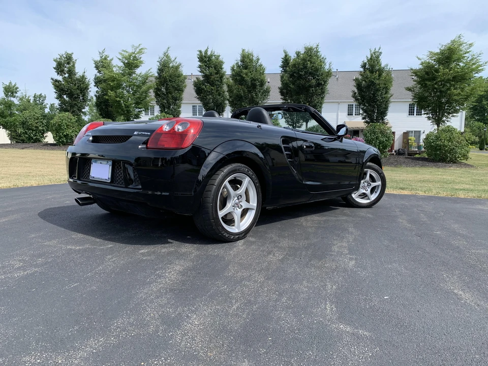 2003 Toyota MR2 Spyder/MR-S - Image 11 of 31