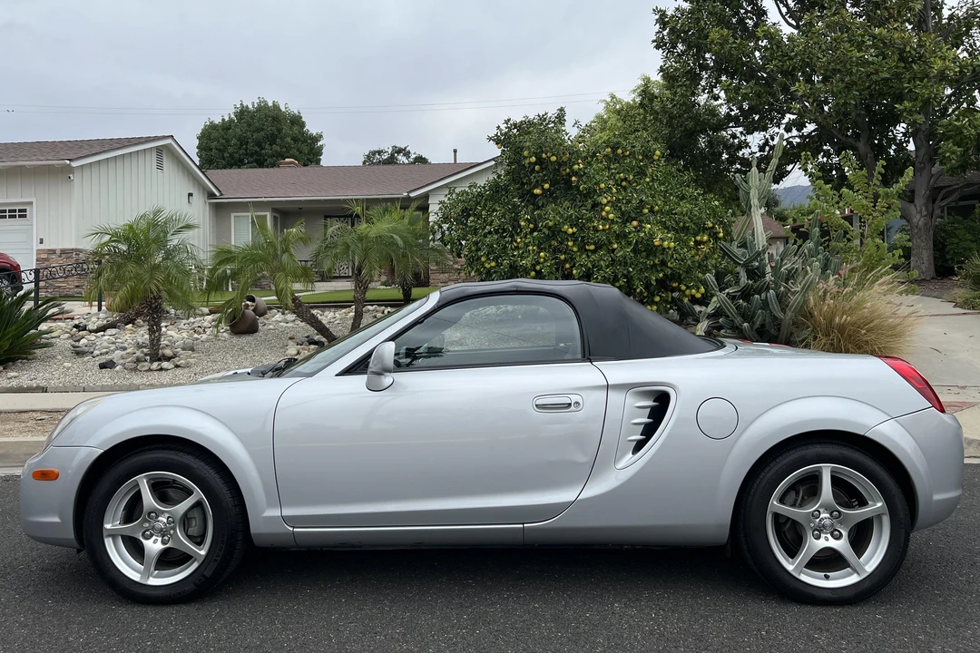 2003 Toyota MR2 Spyder/MR-S - Image 11 of 31