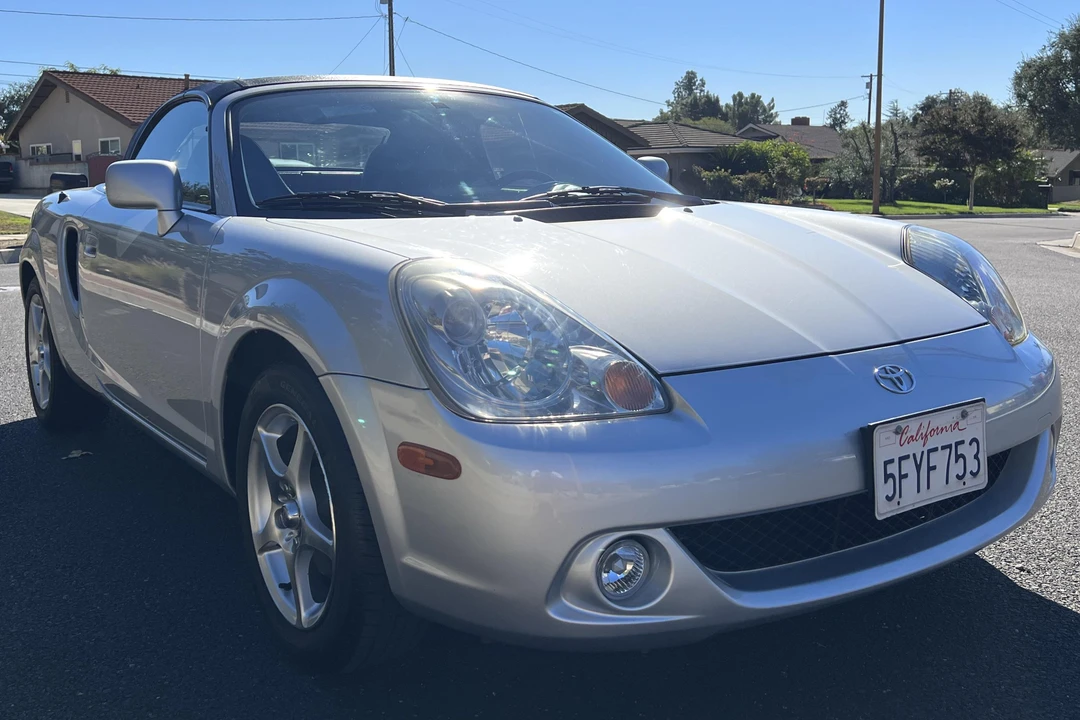 2003 Toyota MR2 Spyder/MR-S - Image 16 of 31