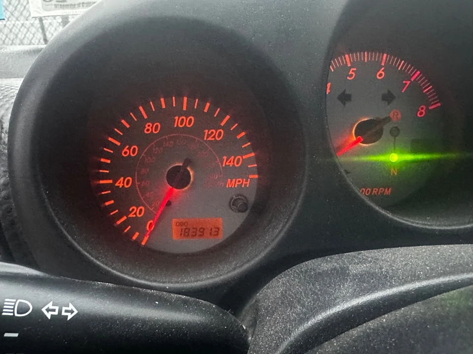 2003 Toyota MR2 Spyder/MR-S - Image 11 of 12
