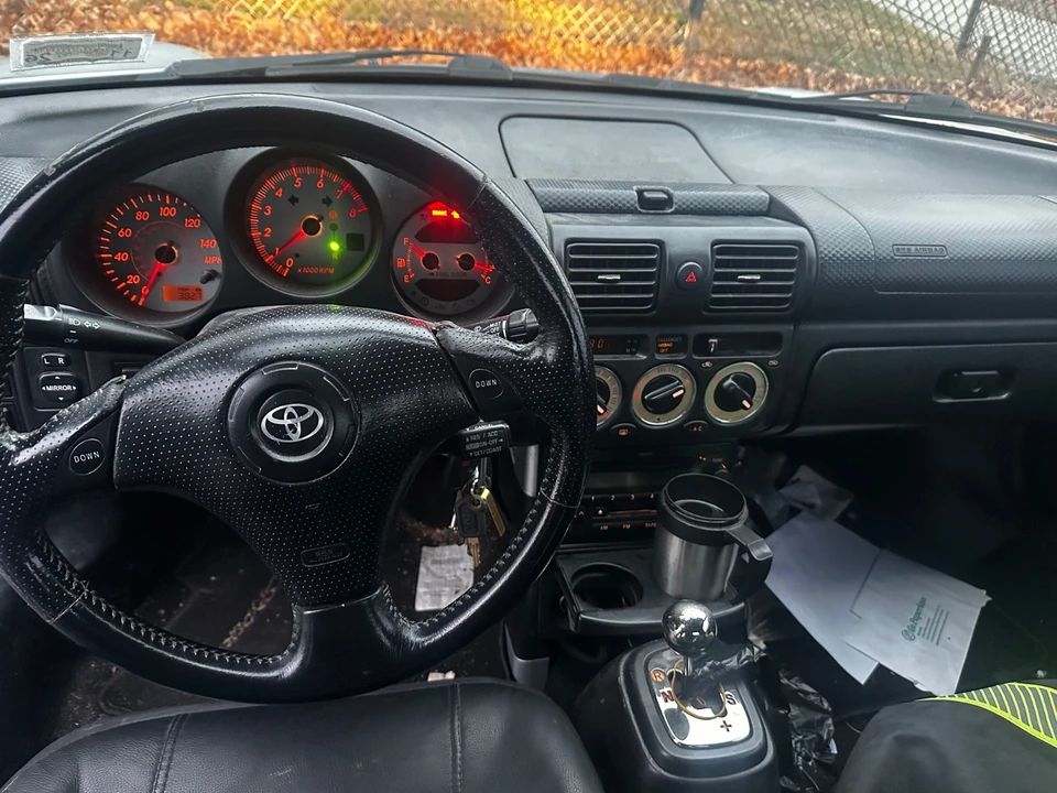 2003 Toyota MR2 Spyder/MR-S - Image 8 of 12