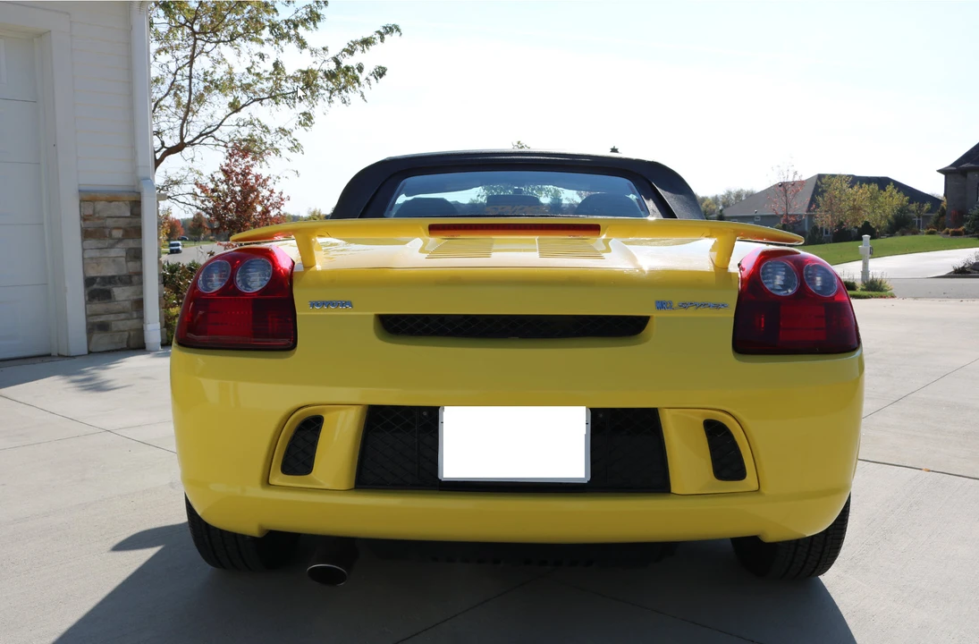 2003 Toyota MR2 Spyder/MR-S - Image 2 of 3