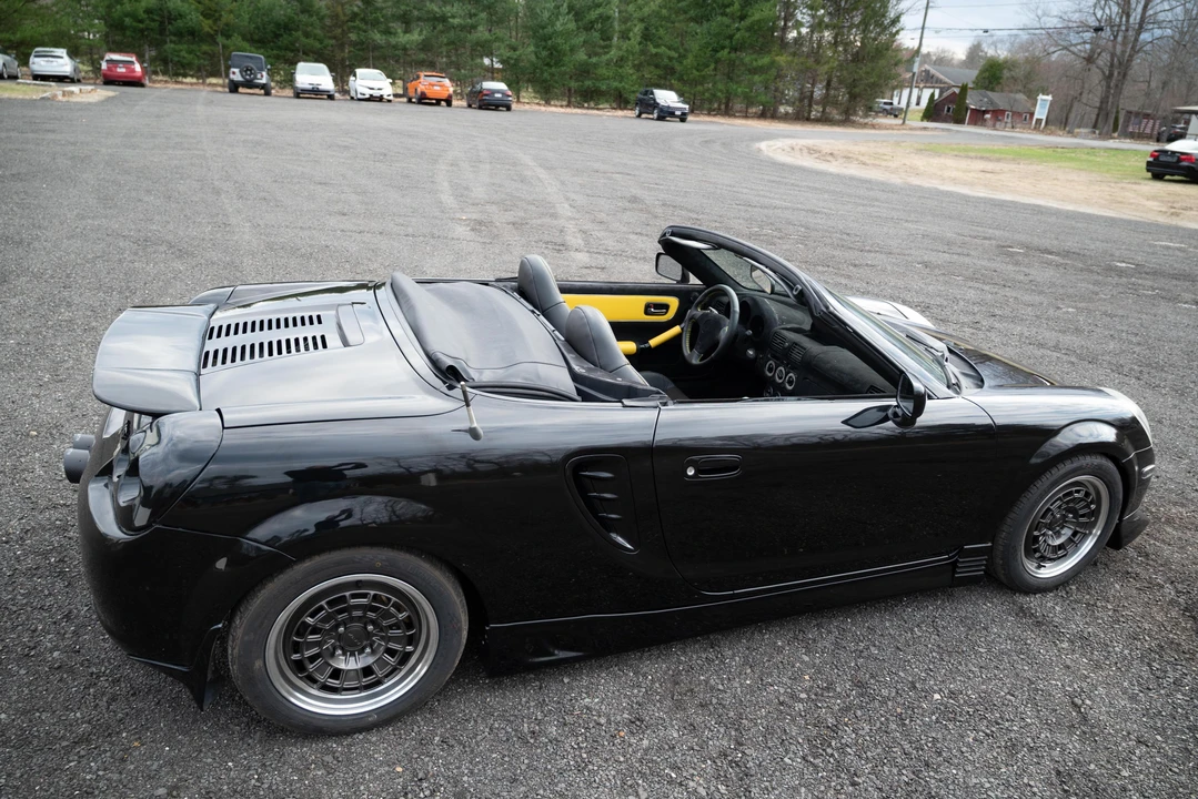 2003 Toyota MR2 Spyder/MR-S - Image 16 of 31