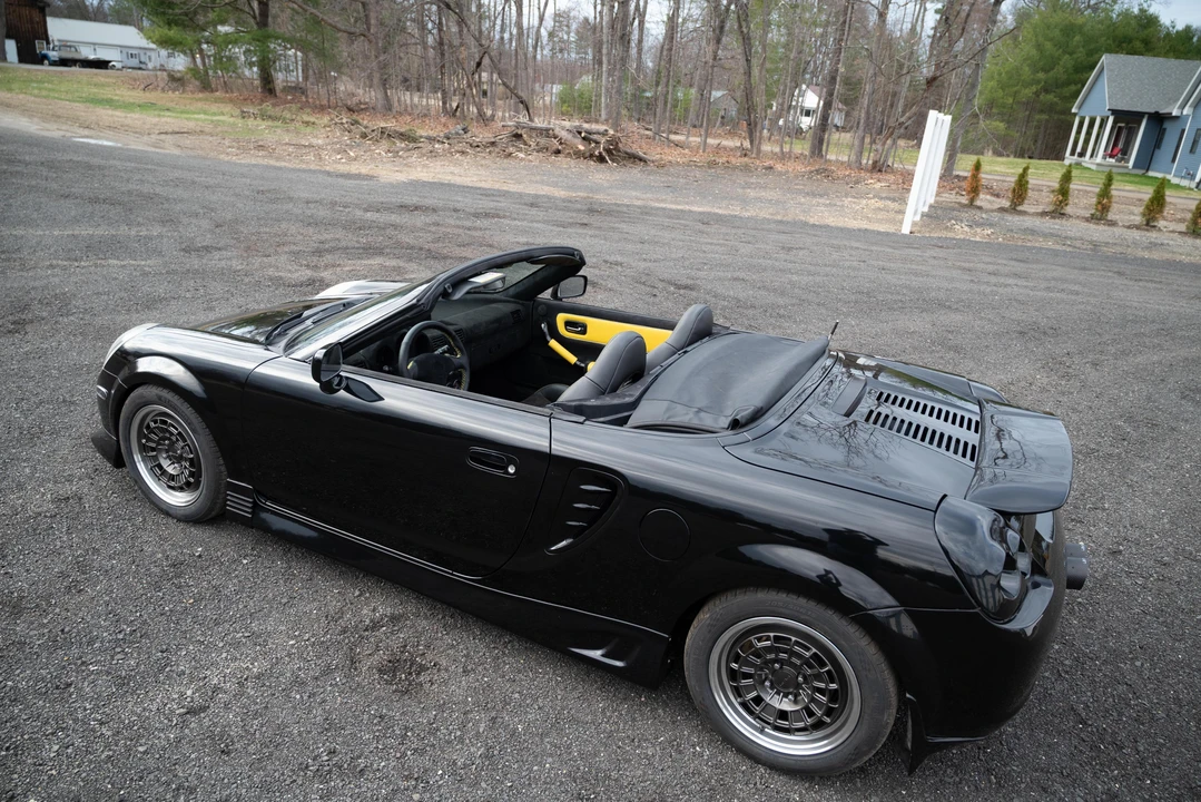 2003 Toyota MR2 Spyder/MR-S - Image 11 of 31