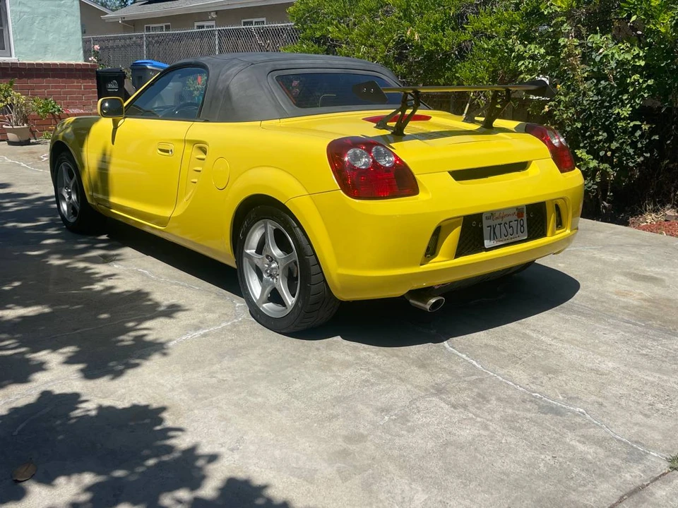 2003 Toyota MR2 Spyder/MR-S - Image 10 of 24
